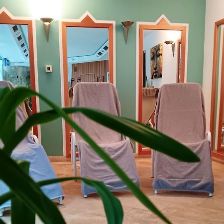 Behringers Freizeit - Und Tagungshotel Гьосвайнщайн Екстериор снимка