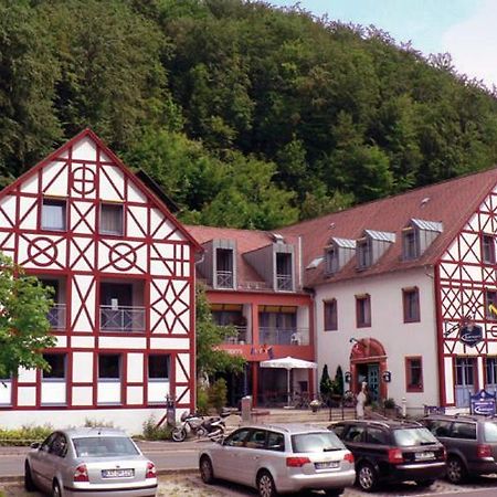 Behringers Freizeit - Und Tagungshotel Гьосвайнщайн Екстериор снимка